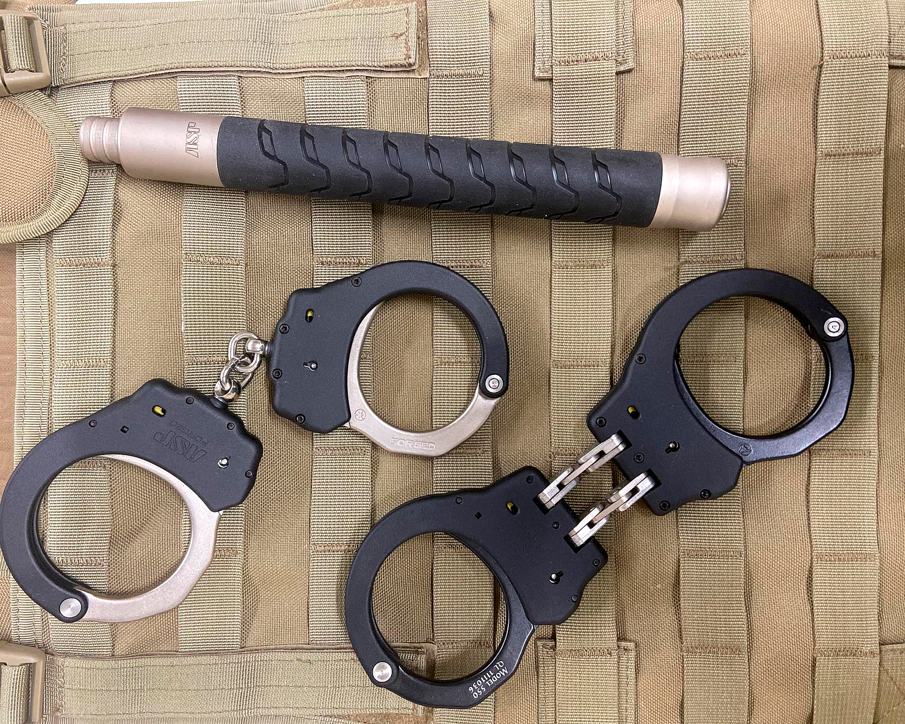 Grilletes para detenciones
